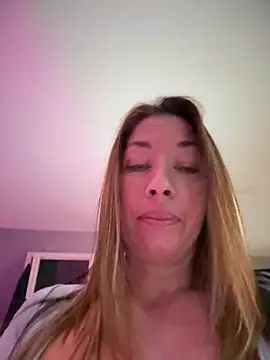 Chat XXX ao vivo de MiraKisss
