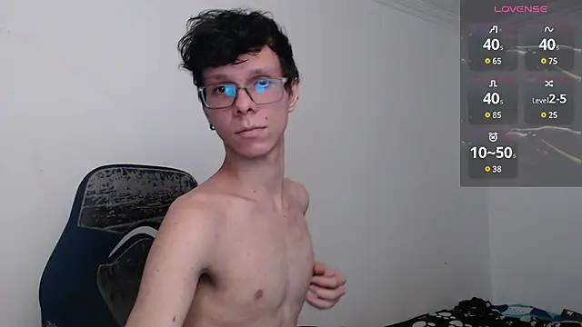 צ'אט XXX בשידור חי של bryamado69