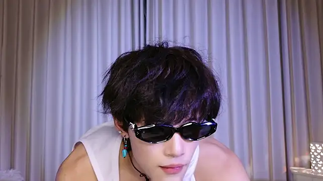 RenZeng's Live XXX Chat