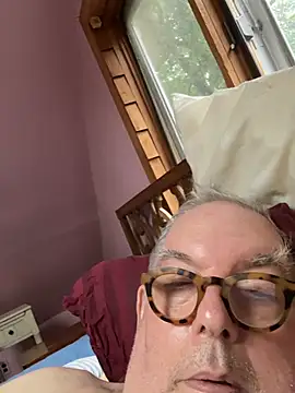 CharlieWeaver22 লাইভ XXX চ্যাট