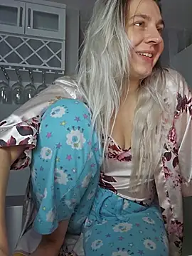 ScarletsWeb live XXX chat