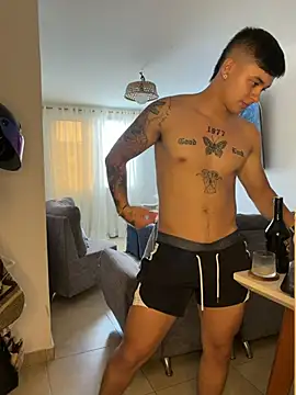 Christopher_strongg live XXX chat