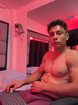 XXX chat uživo modela MR_MUSCLE