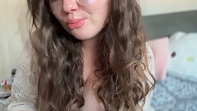 MoneyBunny420 Adlı Modelin Canlı XXX Sohbeti