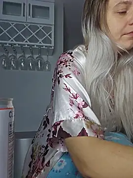 Chat XXX ao vivo de ScarletsWeb