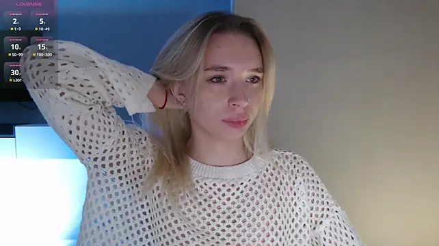 Emily_Hartt Adlı Modelin Canlı XXX Sohbeti