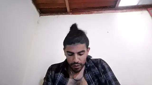 JBond007BBC élő XXX-chatje