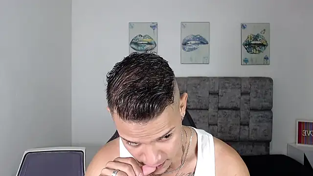 Chat XXX ao vivo de axcel_boy_
