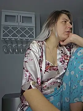 ScarletsWeb's Live XXX Chat