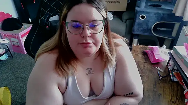 BBW-QUEENIE Live XXX-chat
