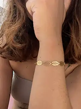 Chat +18 de Isadora7 ao vivo