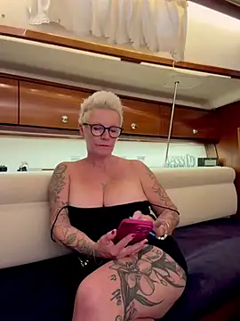German_Milf live XXX chat