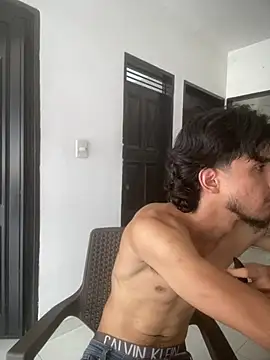 Kriss_Edwards' Live XXX Chat