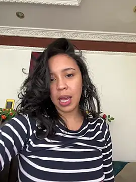 Esmerald_1111 – Live XXX-chat