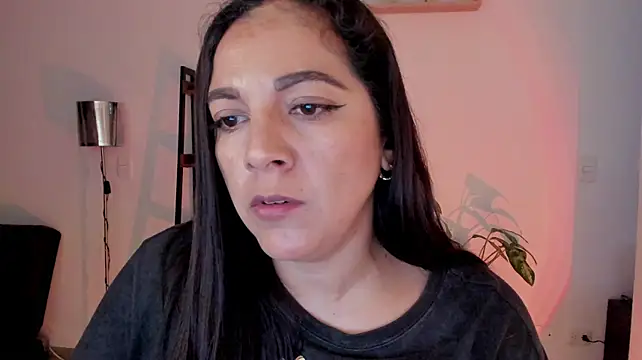 urcute_kitten's Live XXX Chat