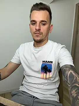 Huge_cock22cm Chat XXX live