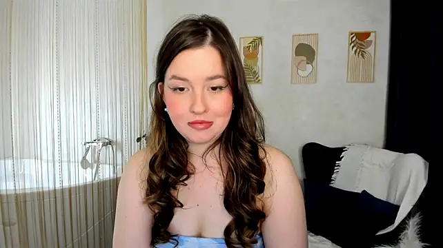 Chat +18 de WishToBloom ao vivo