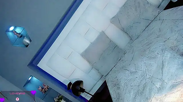 Chatroom XXX en direct de Michelle_San