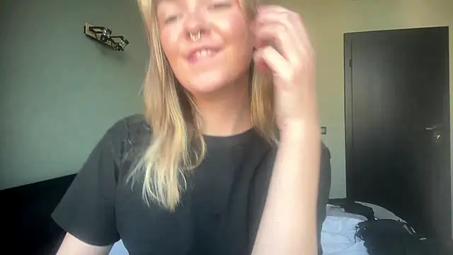 XXX chat uživo modela RoxyWet