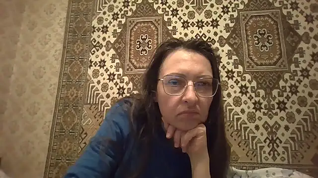 FayInessaKiss Chat XXX live