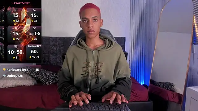 Онлайн чат XXX luccas_lowee