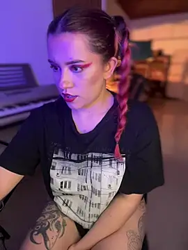 צ'אט XXX בשידור חי של NikkiNix