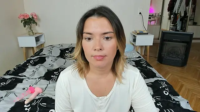 BrightDani's Live XXX Chat