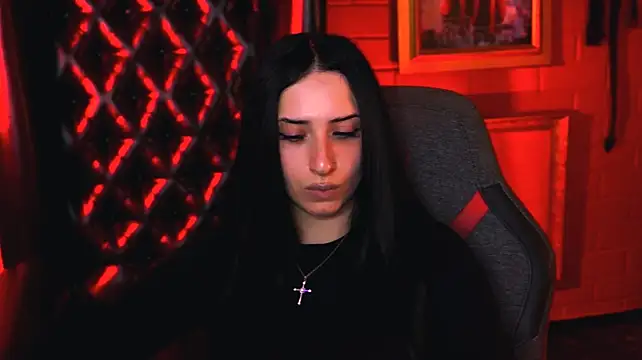 MonicaLowes Chat XXX in diretta