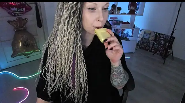 دردشة HoneySallyMoore الجنسية المباشرة