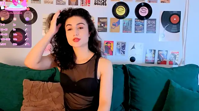 Maya_Rogerss Adlı Modelin Canlı XXX Sohbeti