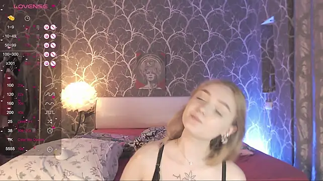 MiaMiaMeow Adlı Modelin Canlı XXX Sohbeti