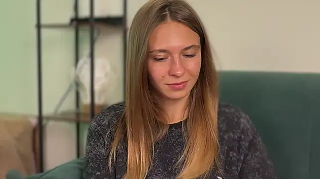 צ'אט XXX בשידור חי של LovelyKatea