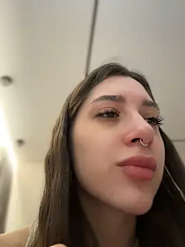 BOOMFOXY 라이브 XXX 채팅