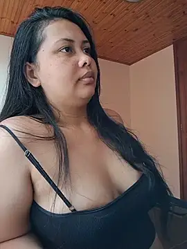 Alessandraa-'s Live XXX Chat