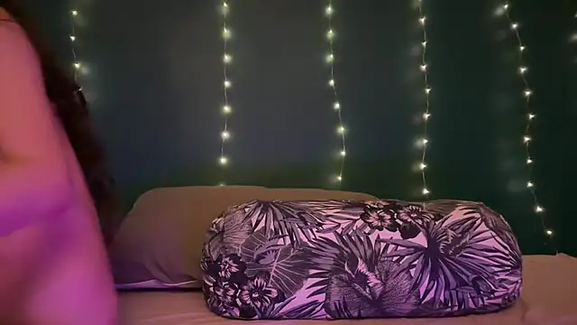 MistyParadiso Adlı Modelin Canlı XXX Sohbeti