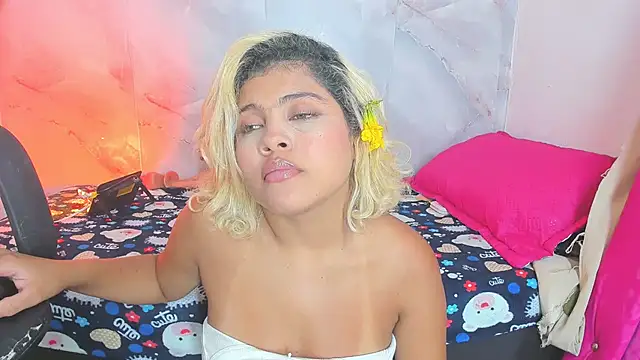 Chat +18 de sofiacastillo01 ao vivo