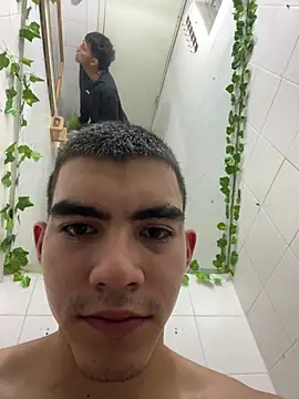Alejandro_vega_ Live XXX-chat