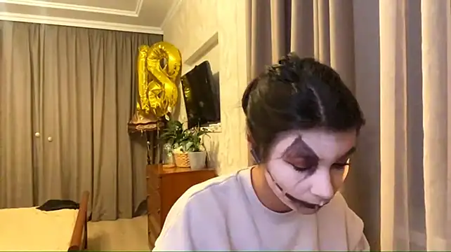XXX chat uživo modela TalleLum