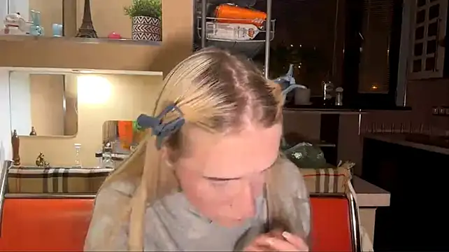 Blondilis Live XXX Chat