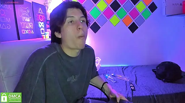 XXX chat uživo modela Marcoviolet
