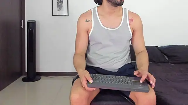 دردشة Dereck_vega الجنسية المباشرة