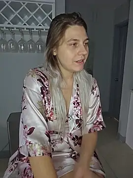 ScarletsWeb – Naživo XXX chat