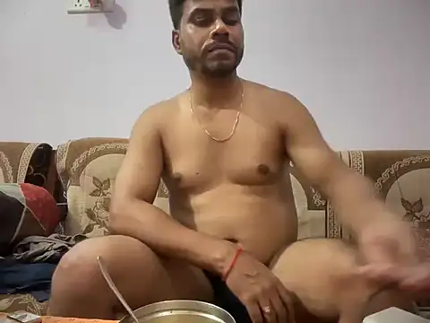 Raaz_5690 লাইভ XXX চ্যাট