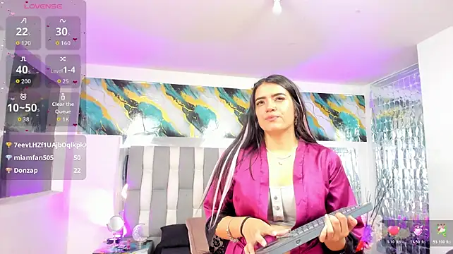 Chat +18 de IsaDiiaz ao vivo
