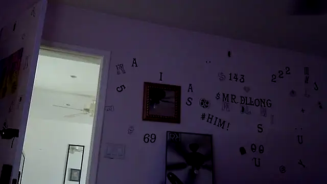 TheRealMrDLlong XXX чат на живо