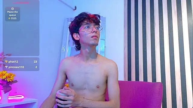 Twink_Sebas7 XXX чат на живо