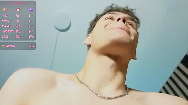 Chatroom XXX en direct de LoganSteel_