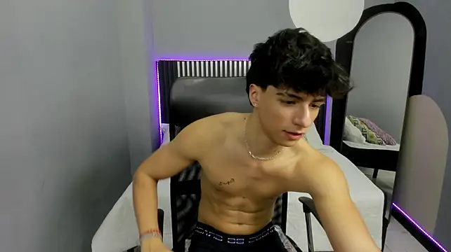 Chat +18 de Nathan_Owen ao vivo
