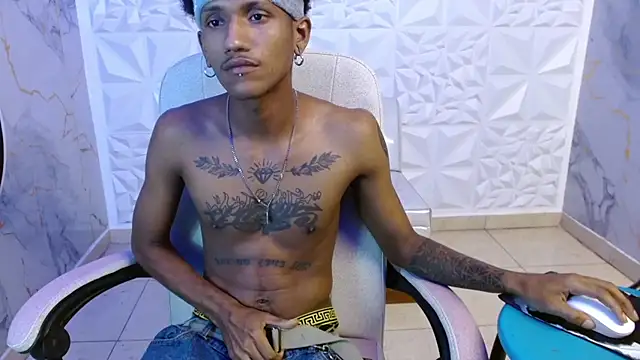 ManSantn Live XXX chat