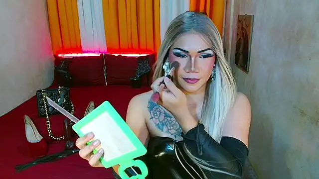 AsianLuna 现场XXX聊天